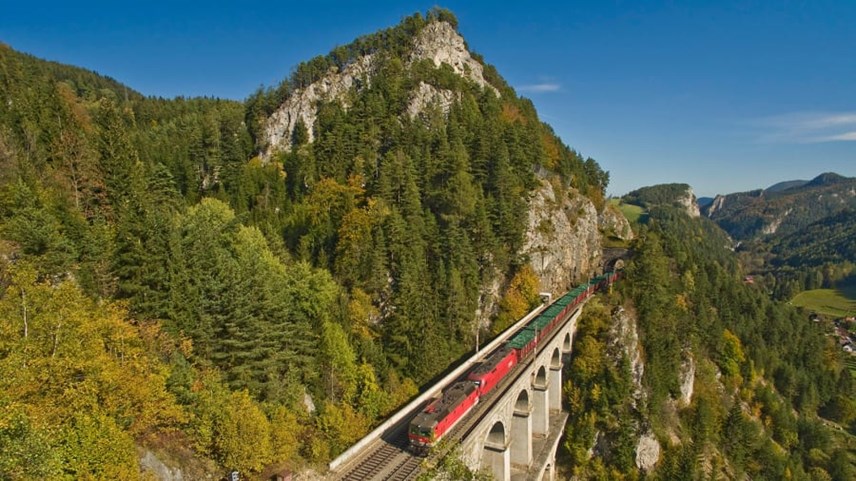 Khám phá những tuyến đường sắt đẹp nhất châu Âu